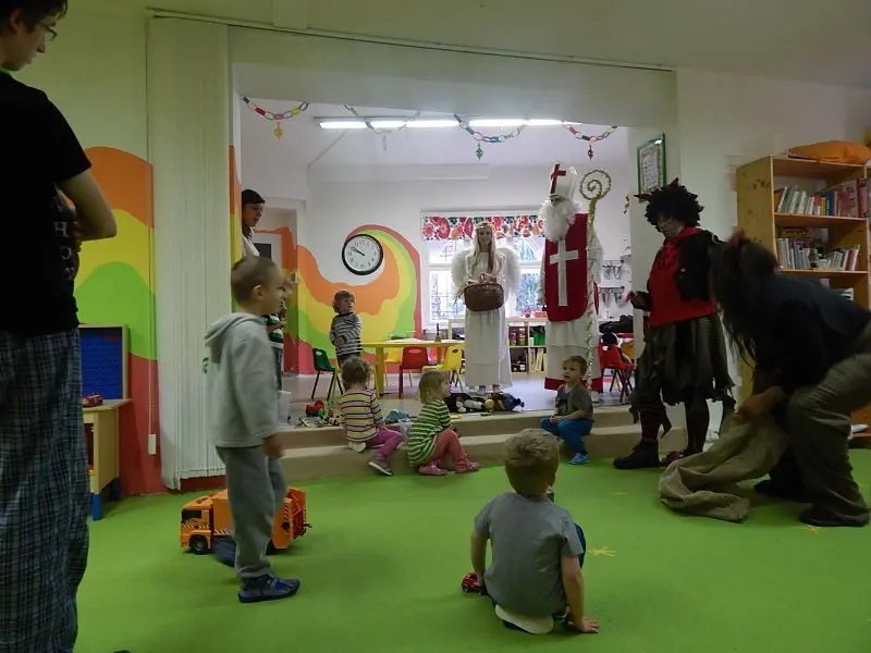 Mikuláš ve školce - žlutí