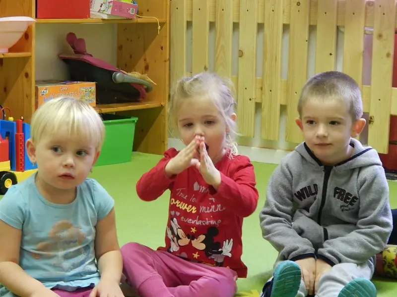Jóga smíchu - žluťásci