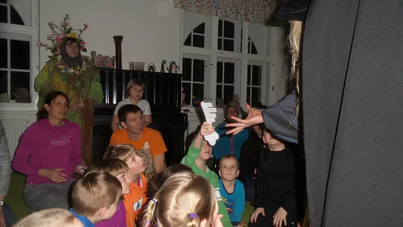 Noc s Andersenem - Na hradě Bradě