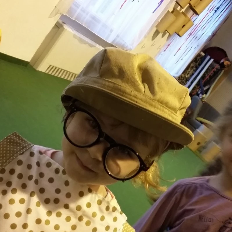 Pohádka o kouhoutkovi a slepičce